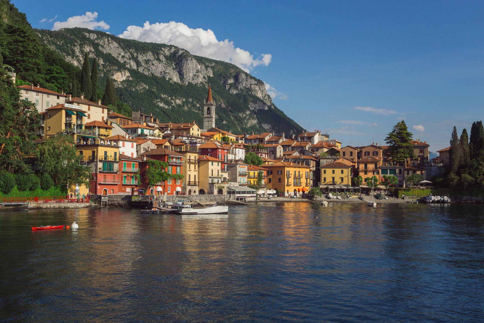 Varenna Lakefront and Colorful Houses